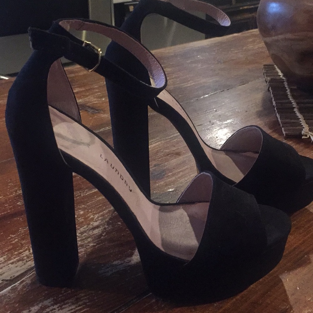 Chinese Laundry Avenue 2 Heeled Sandal